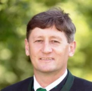 Zentner_portrait_300x300.jpeg
